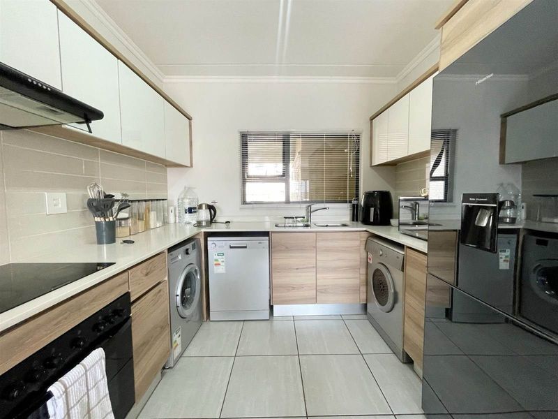 2 Bedroom, 2 Bathroom Apartment for Rent - Kikuyu Lifestyle Estate, Waterfall - Photo 3