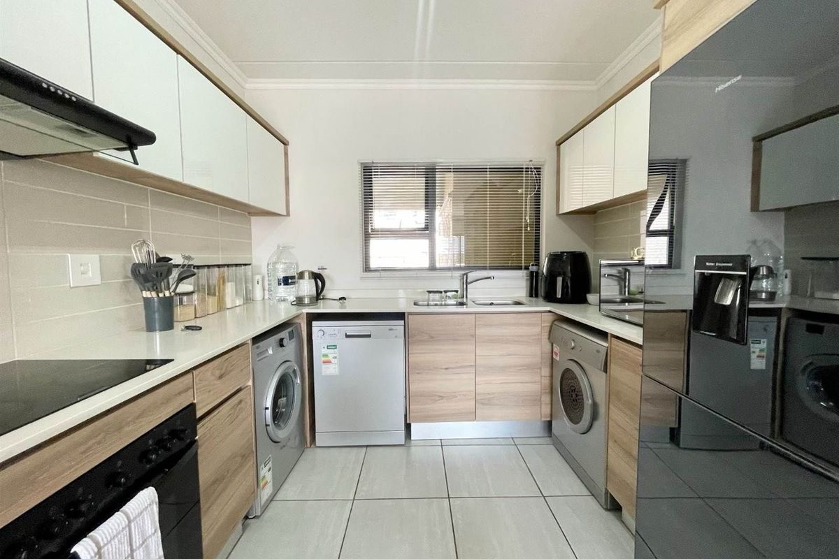 2 Bedroom, 2 Bathroom Apartment for Rent - Kikuyu Lifestyle Estate, Waterfall - Photo 3
