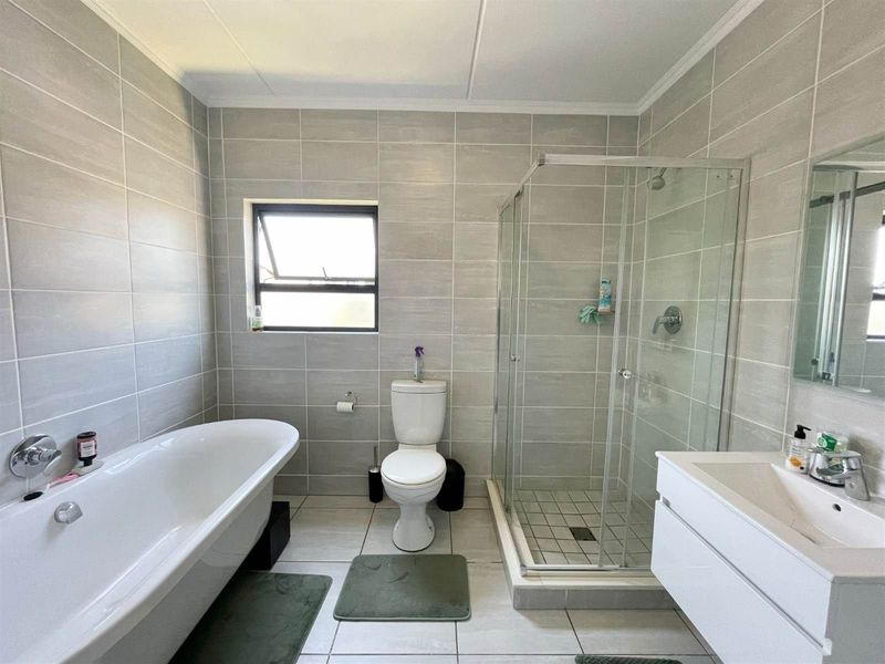 2 Bedroom, 2 Bathroom Apartment for Rent - Kikuyu Lifestyle Estate, Waterfall - Photo 9