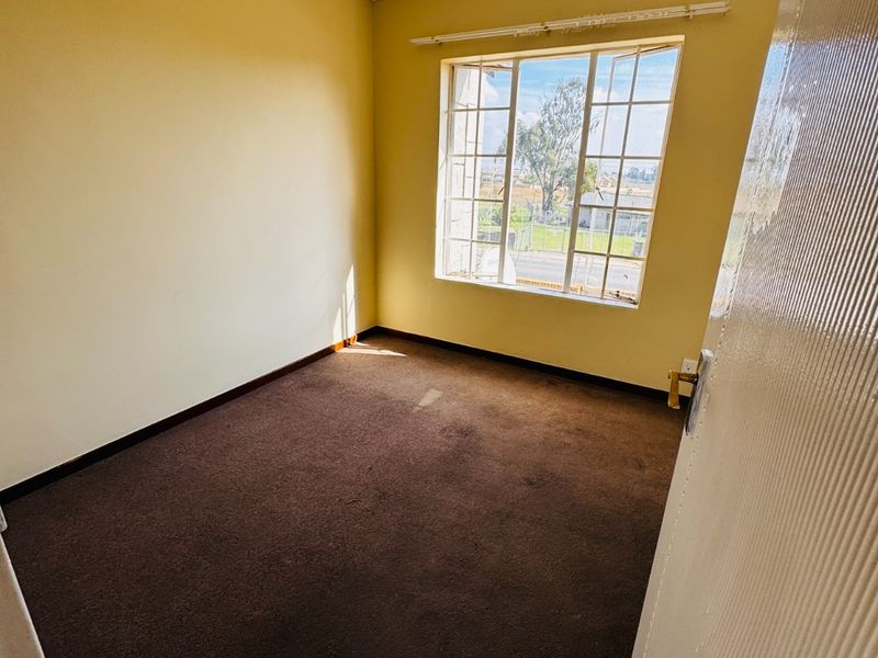 3-bedroom ,2 Bathroom apartment for rent in Carlswald - Photo 9