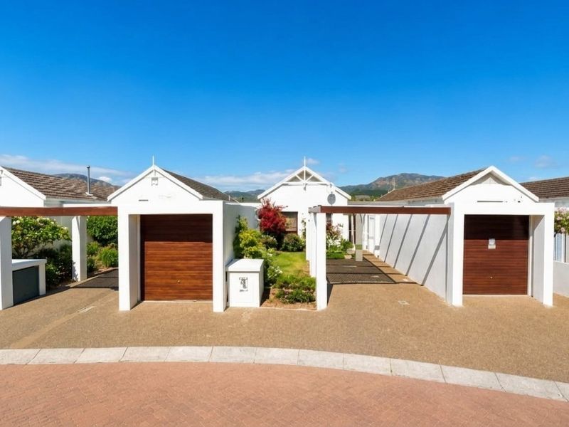 2 Bedroom Home in Quiet Cul-de-Sac - Dreyersdal, Bergvliet - Photo 1