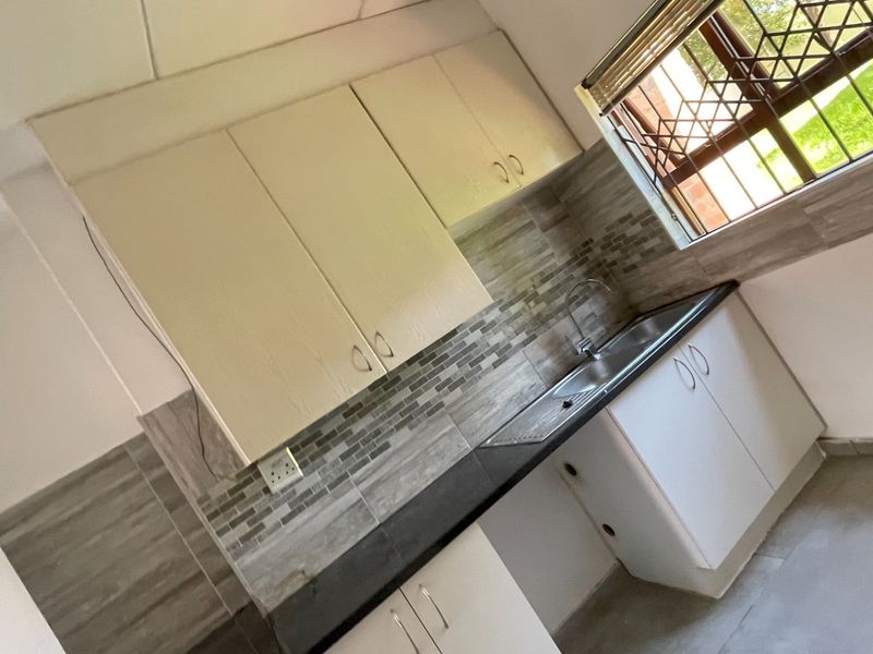 Apartment For Sale in Amorosa, Roodepoort - Photo 4