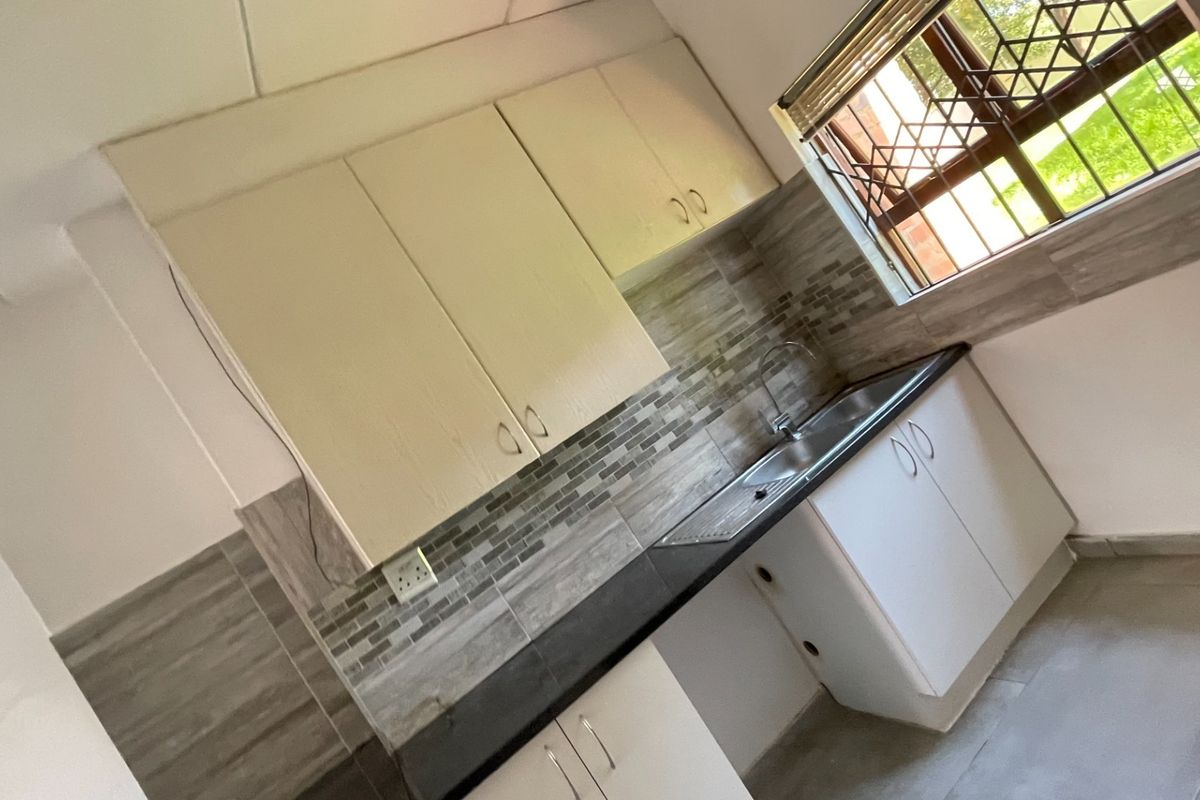 Apartment For Sale in Amorosa, Roodepoort - Photo 4