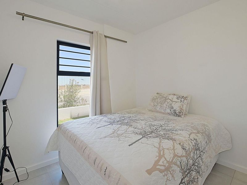 Apartment For Sale in Rivergate, Milnerton - Photo 10