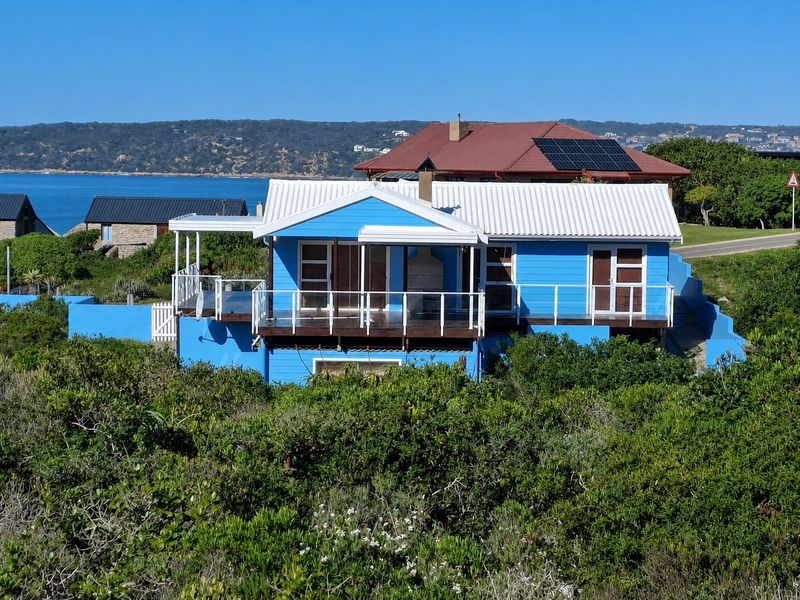 Landmark Coastal Home with Spectacular Views - Photo 4