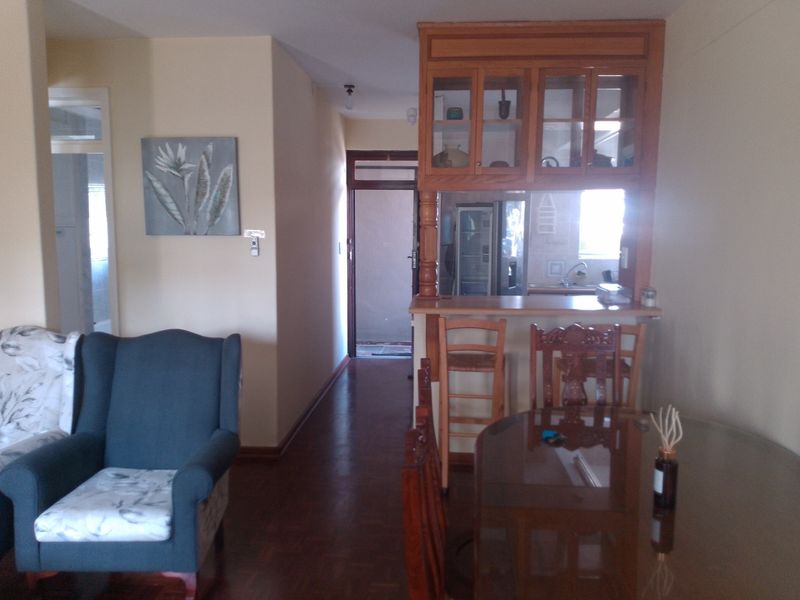 Apartment To Rent in Manaba Beach Margate KwaZulu Natal - Photo 1
