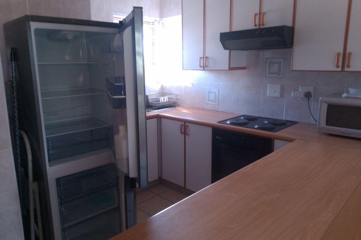 Apartment To Rent in Manaba Beach Margate KwaZulu Natal - Photo 5
