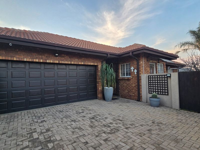 Exclusive Mandate - Move in ready gem... - Photo 1