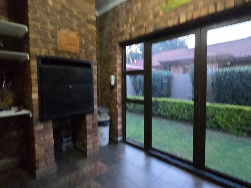 Exclusive Mandate - Move in ready gem... - Photo 10