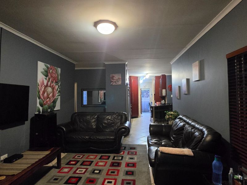 Exclusive Mandate - Move in ready gem... - Photo 9