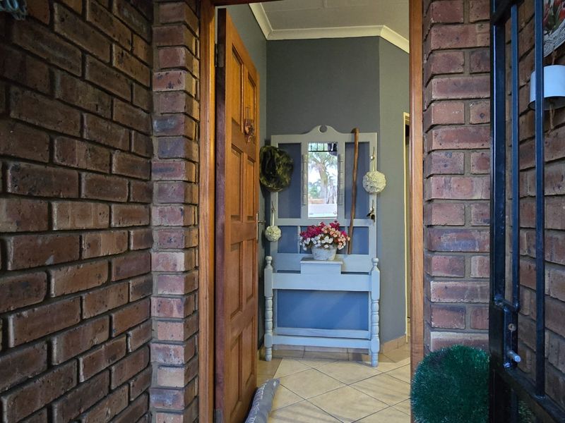 Exclusive Mandate - Move in ready gem... - Photo 8