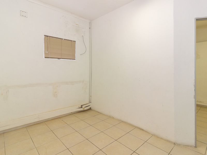 Self Contained Office Suite with Private Parking at 87 Heugh Road, Walmer | 65 sqm - Photo 7