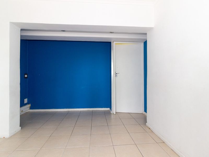 Self Contained Office Suite with Private Parking at 87 Heugh Road, Walmer | 65 sqm - Photo 6
