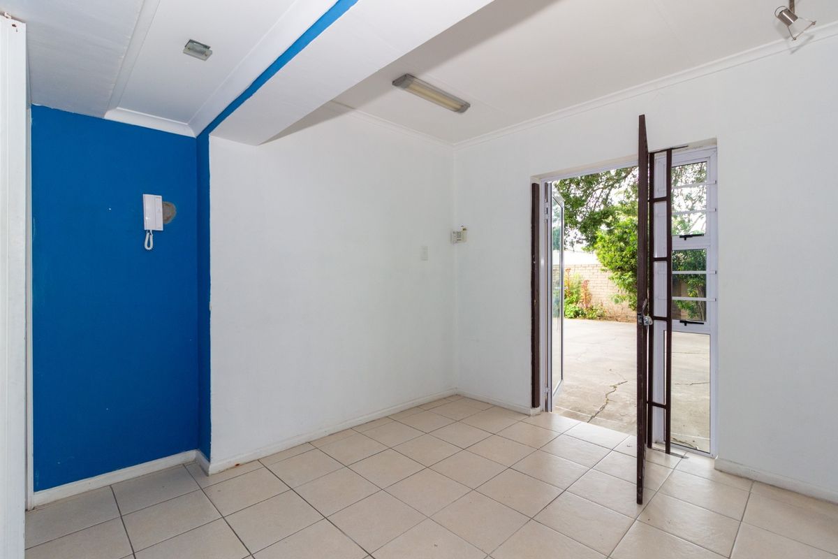 Self Contained Office Suite with Private Parking at 87 Heugh Road, Walmer | 65 sqm - Photo 5