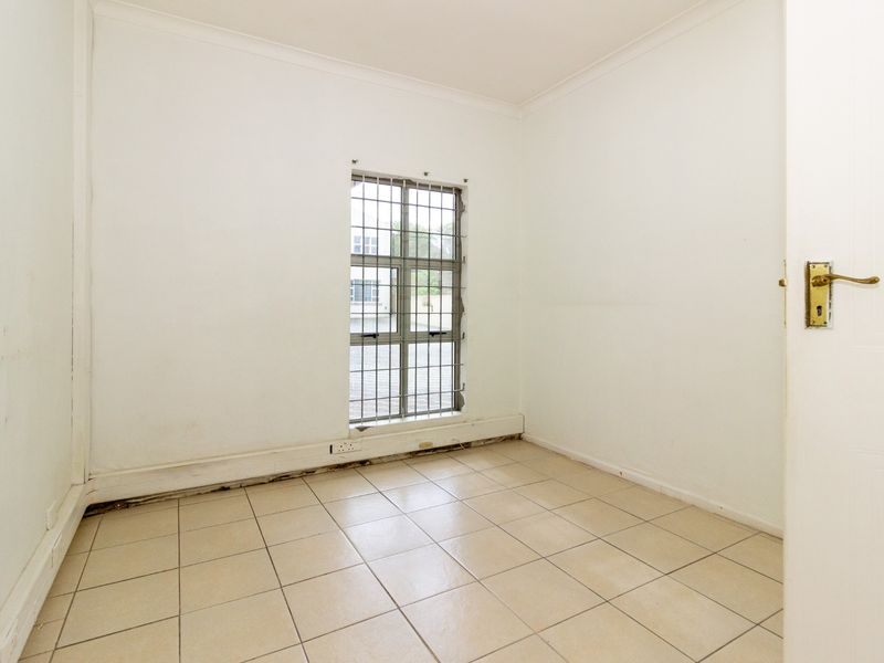 Self Contained Office Suite with Private Parking at 87 Heugh Road, Walmer | 65 sqm - Photo 9