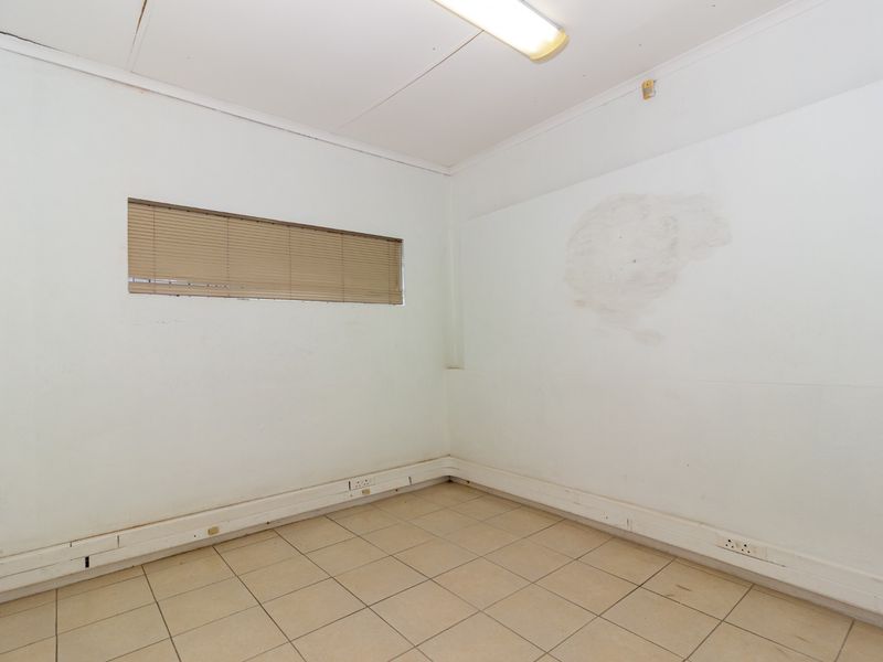 Self Contained Office Suite with Private Parking at 87 Heugh Road, Walmer | 65 sqm - Photo 8