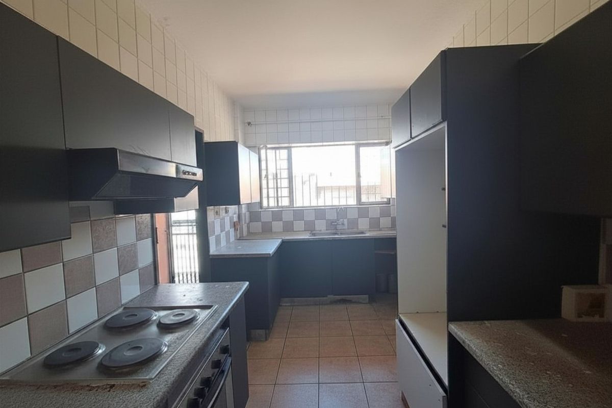 2-Bedroom Apartment with Balcony and Comfortable Living Space - Photo 5