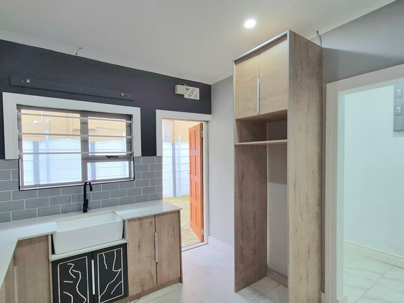 Stylish Multi-Use Property Ideal for Business or Residential Living - Photo 8