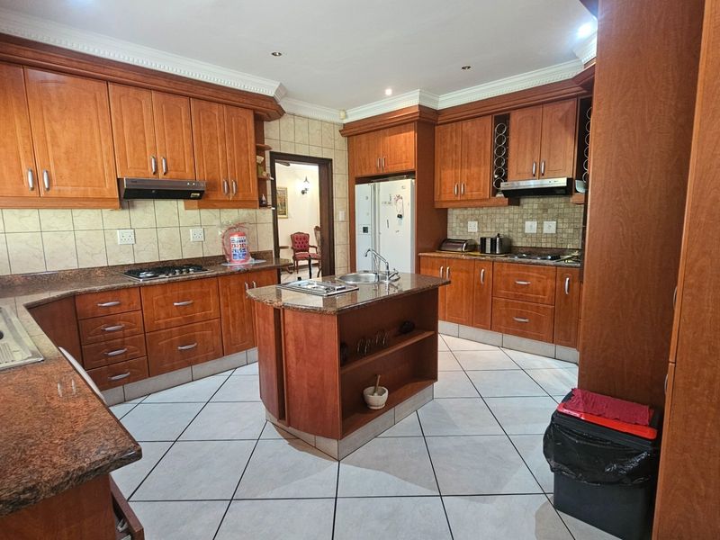 Sea View Elegance in Manaba Beach - Ideal for Family Living or Guesthouse - Photo 10