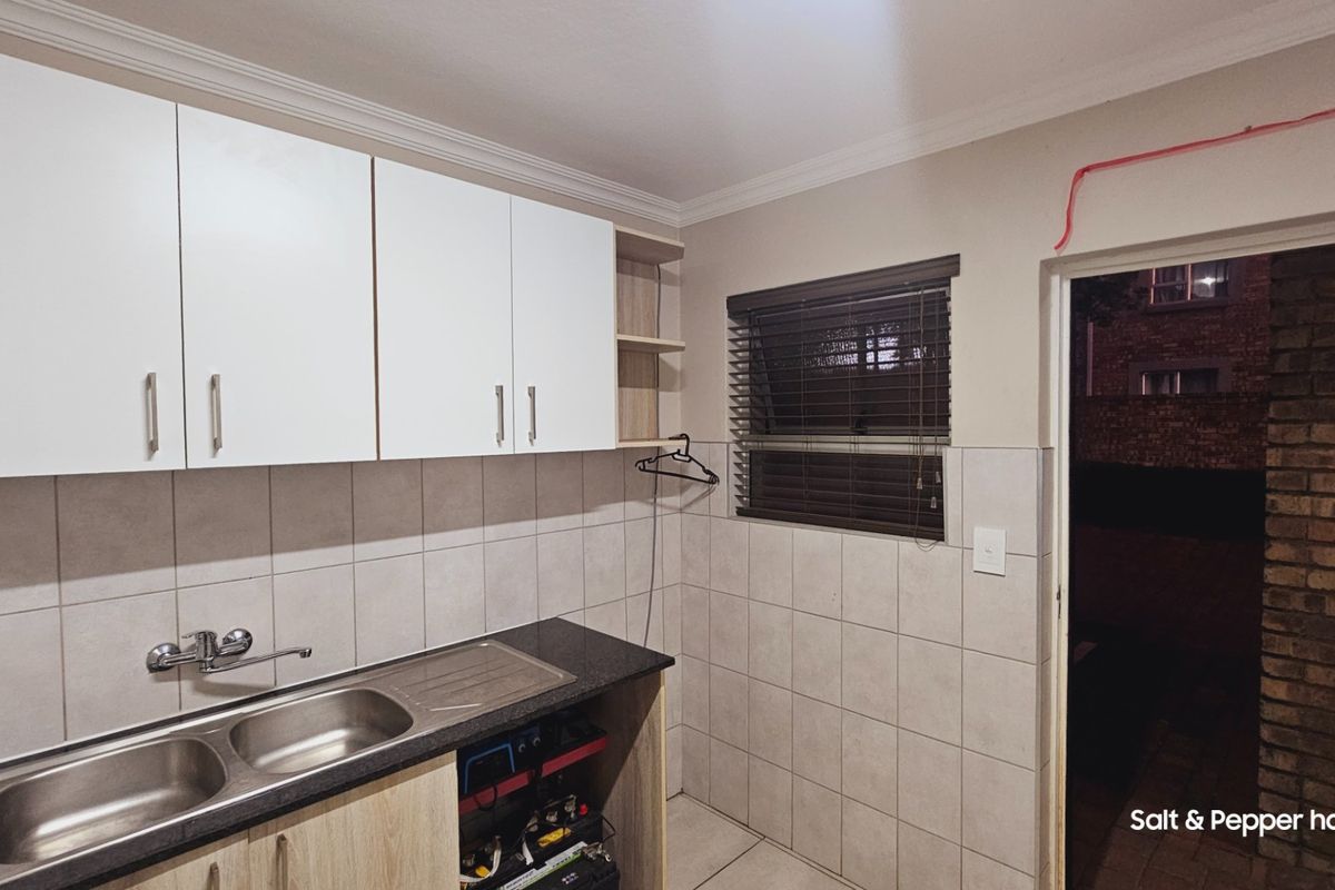 2 Bedroom Townhouse To Rent in Montana, Pretoria - Photo 5