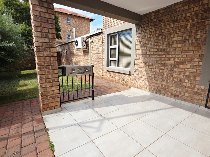 2 Bedroom Townhouse To Rent in Montana, Pretoria - Photo 7