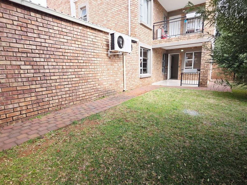 2 Bedroom Townhouse To Rent in Montana, Pretoria - Photo 5