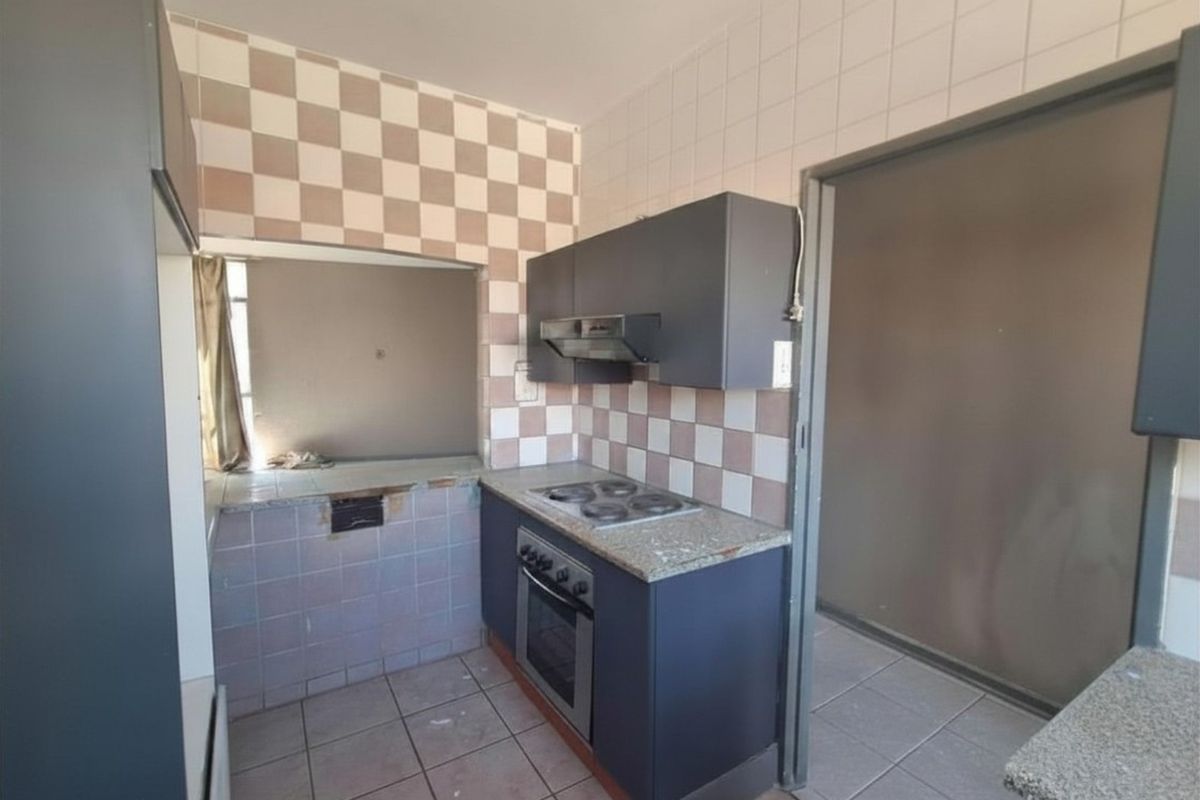 2-Bedroom Apartment with Balcony and Comfortable Living Space - Photo 5