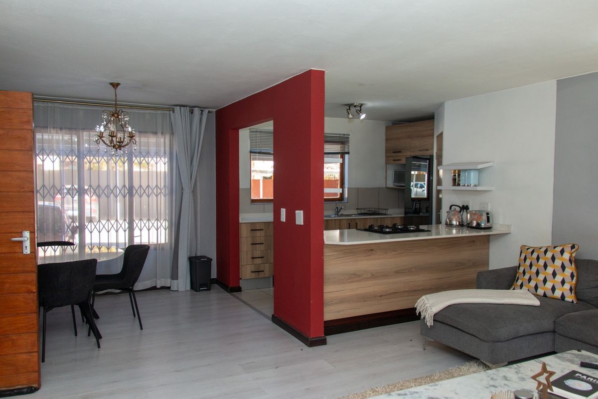 Duplex For Sale in Vorna Valley, Midrand - Photo 3
