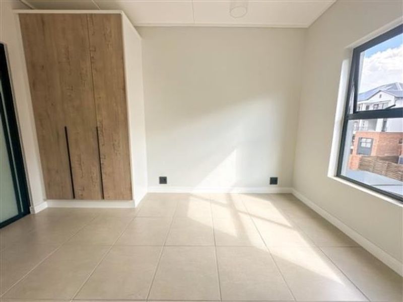 Modern 1-Bedroom Apartment For Sale | The Reid Lifestyle Estate, Linbro Park - Photo 10