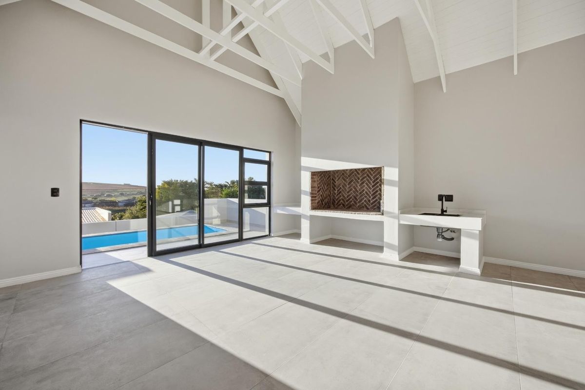 House For Sale in Wellington - Photo 5