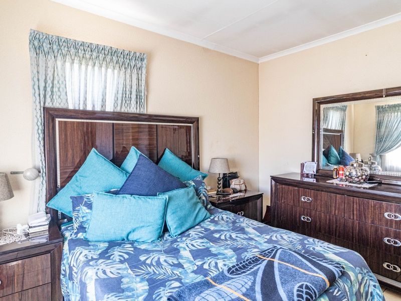 House For Sale in Leopard's Rest Security Estate, Albertsdal, Alberton - Photo 7