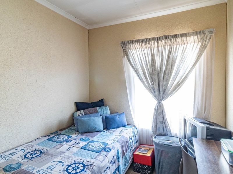 House For Sale in Leopard's Rest Security Estate, Albertsdal, Alberton - Photo 10