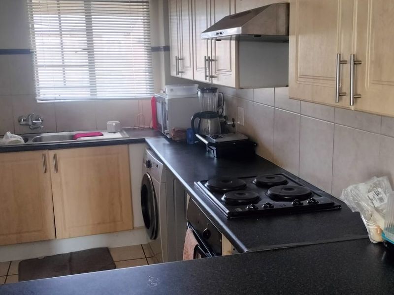 2 Bedroom Apartment for Sale in Monavoni,Centurion - Photo 2