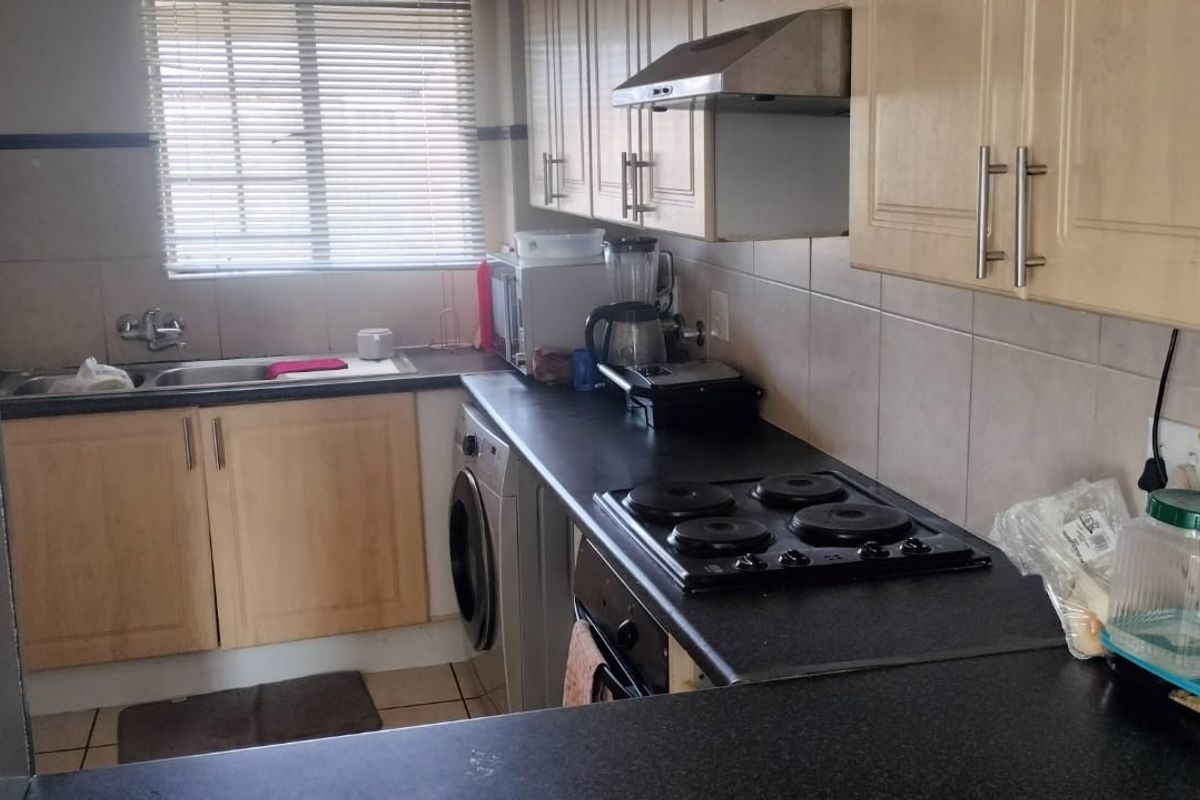 2 Bedroom Apartment for Sale in Monavoni,Centurion - Photo 2