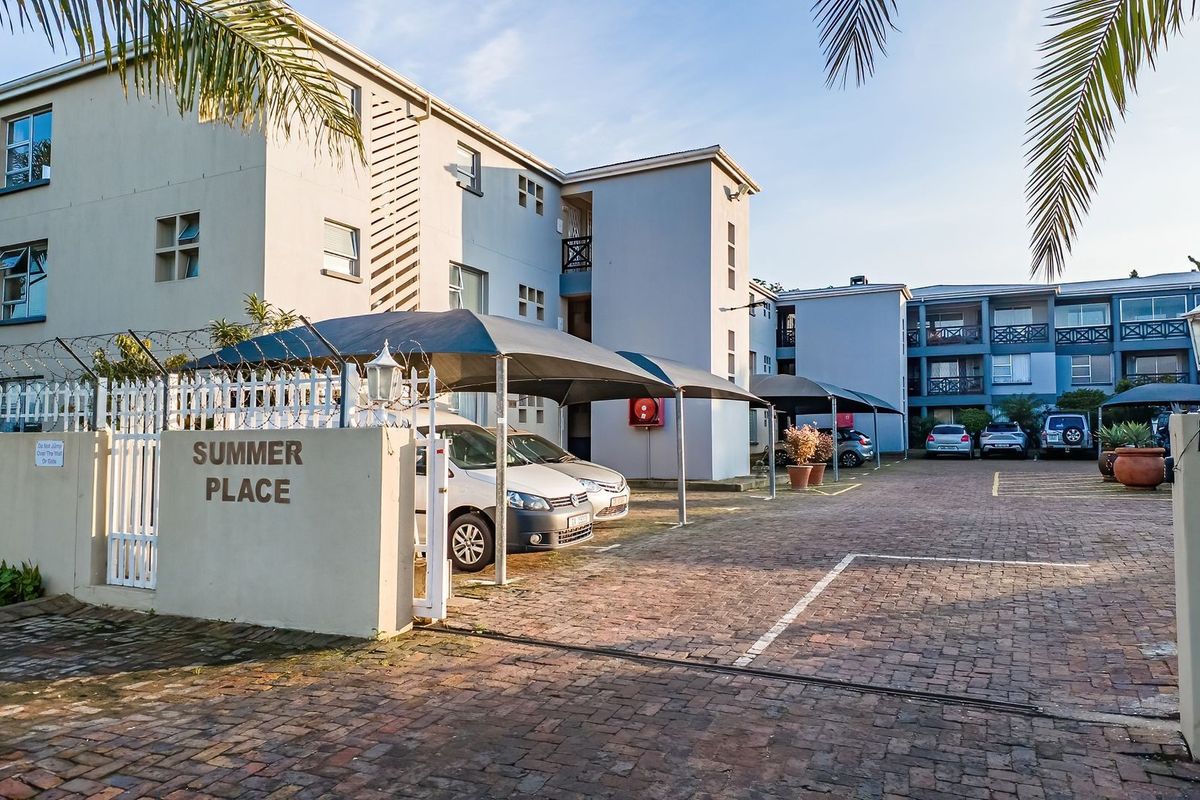Apartment For Sale in Knysna Central, Knysna - Photo 2