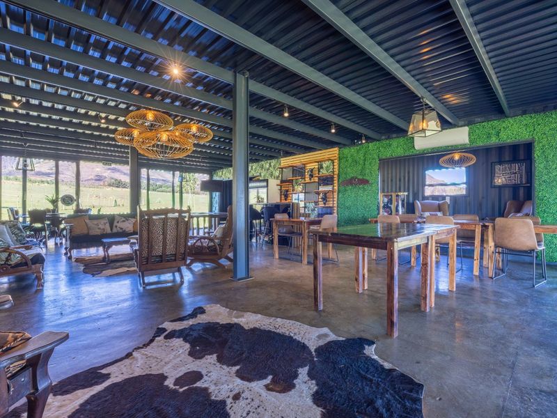 Restaurant or function venue with covered deck and equipped kitchen - Photo 8