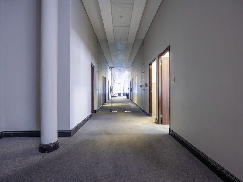 632sqm office with private entrance and parking in Dal Josafat - Photo 5