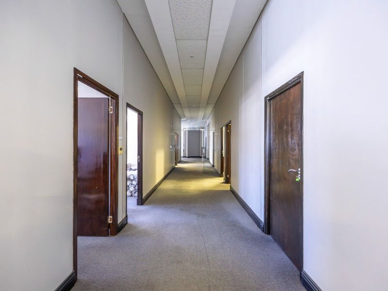 632sqm office with private entrance and parking in Dal Josafat - Photo 6