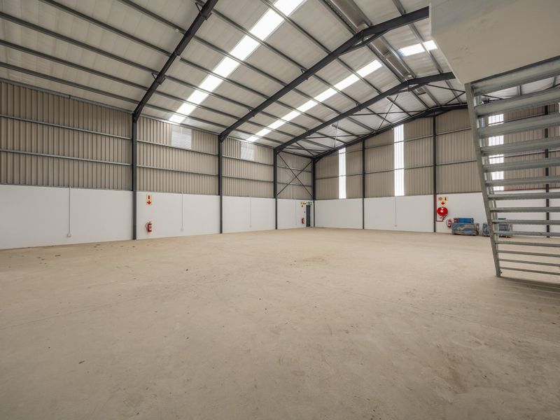 Brand new 450sqm warehouse with 6.5m height in Dal Josafat - Photo 10