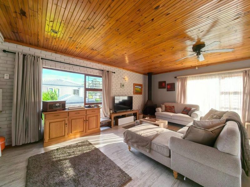 House For Sale in Heather Park, George - Photo 4