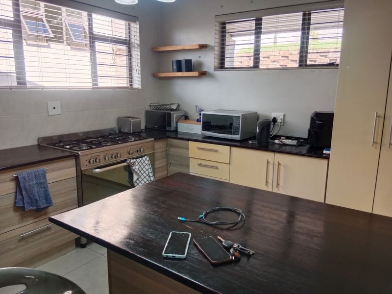 House For Sale in Berea West, Durban, KwaZulu Natal - Photo 8