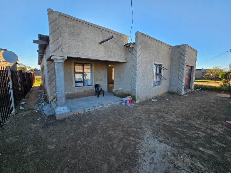 Evolving House For Sale in Thabong, Welkom - Photo 1