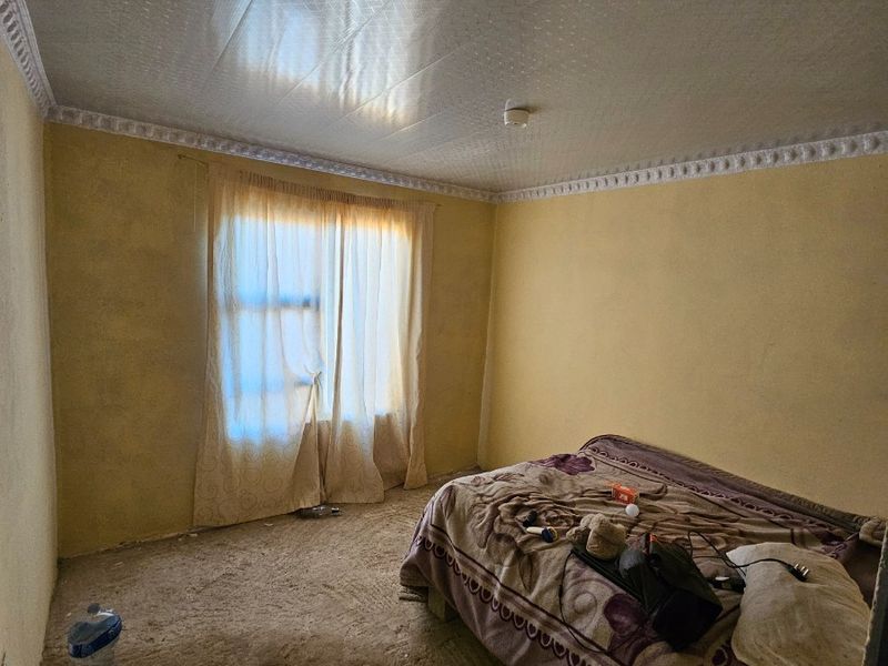 Evolving House For Sale in Thabong, Welkom - Photo 2