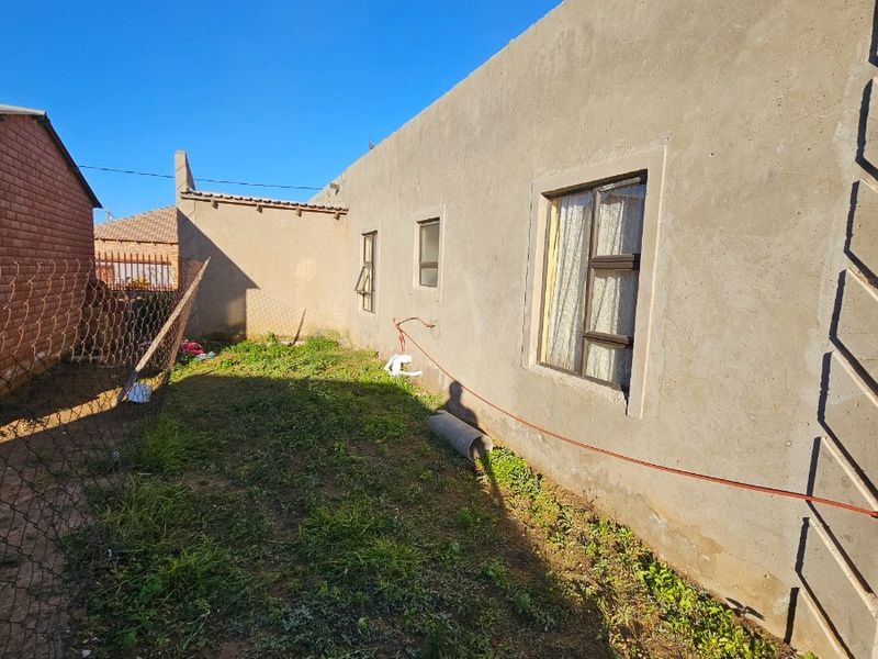 Evolving House For Sale in Thabong, Welkom - Photo 8