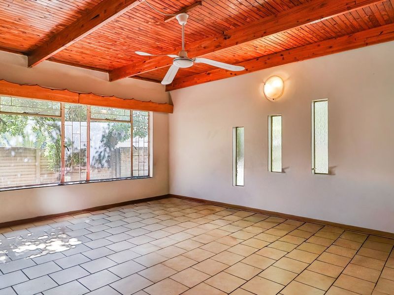House For Sale in Wonderboom South, Pretoria - Photo 8