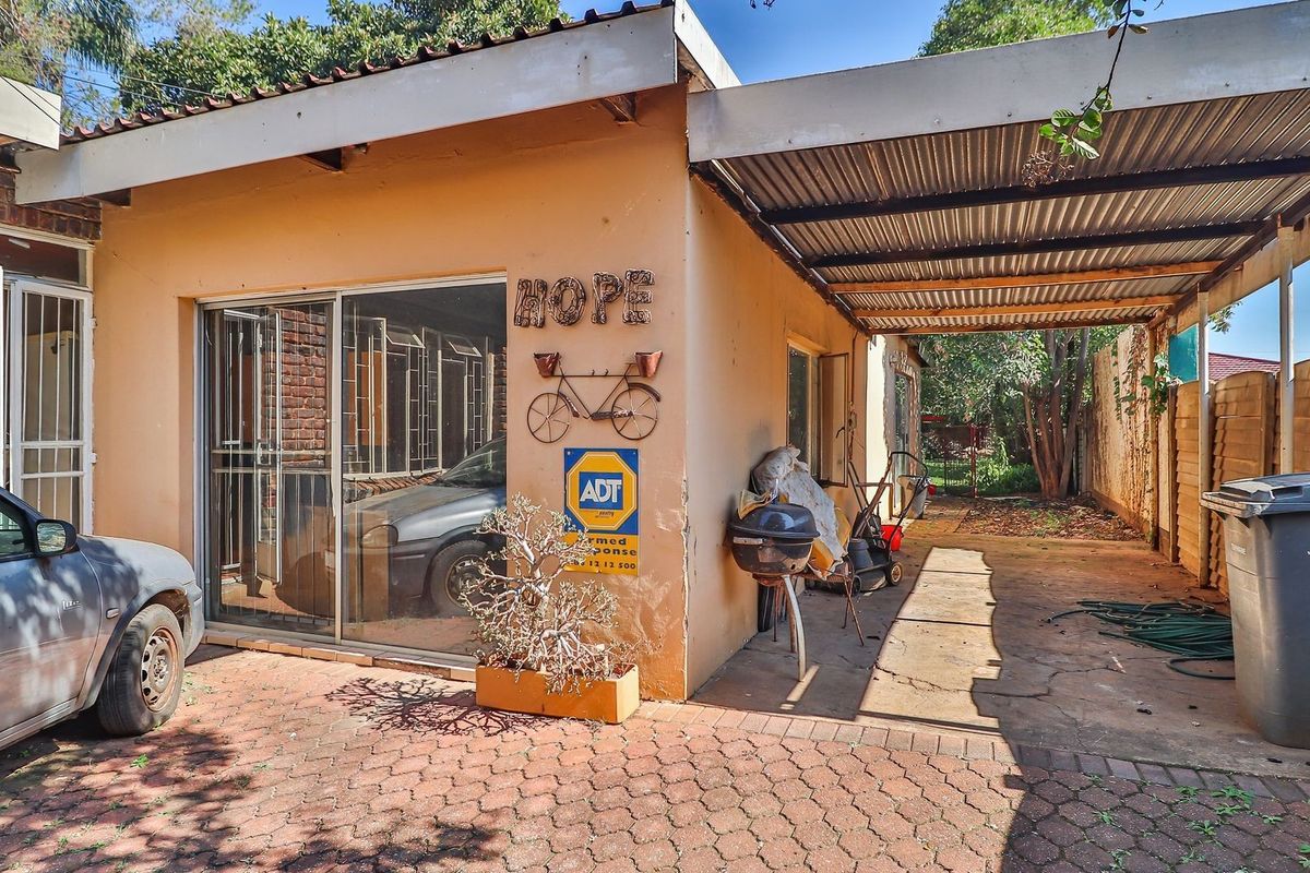 House For Sale in Wonderboom South, Pretoria - Photo 3