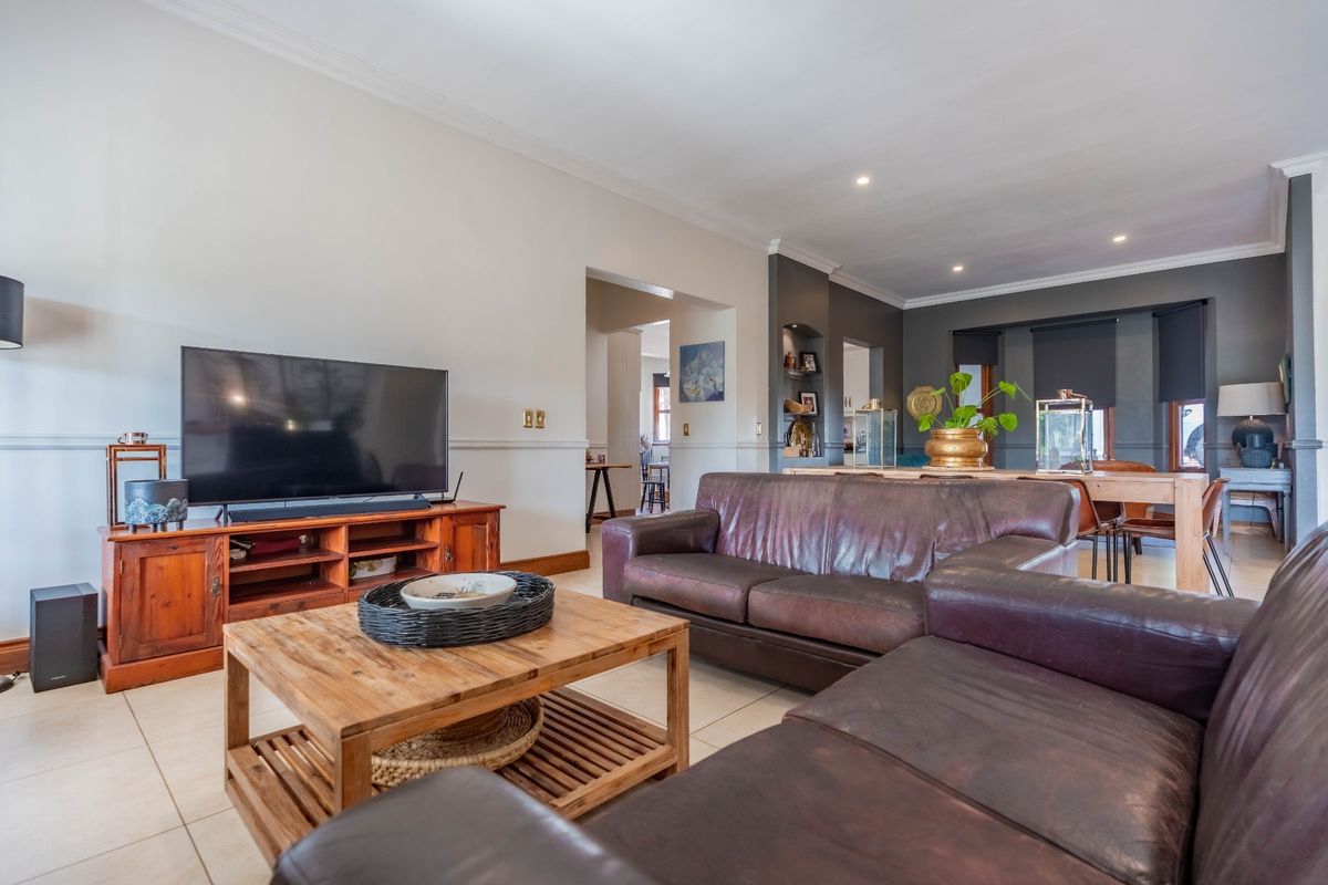 North-Facing Elegance, with Stunning Views - Photo 4
