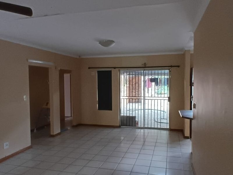3 Bedroom Duet to Rent in Birdswood , Richards Bay, KwaZulu Natal - Photo 7