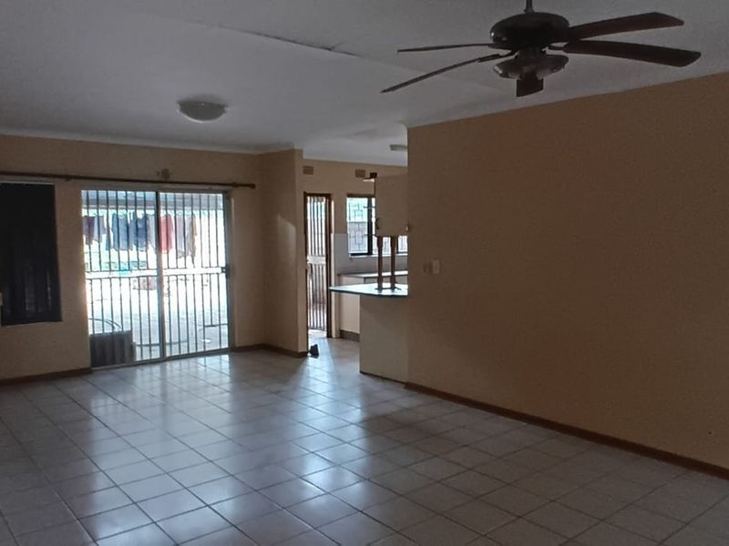 3 Bedroom Duet to Rent in Birdswood , Richards Bay, KwaZulu Natal - Photo 6