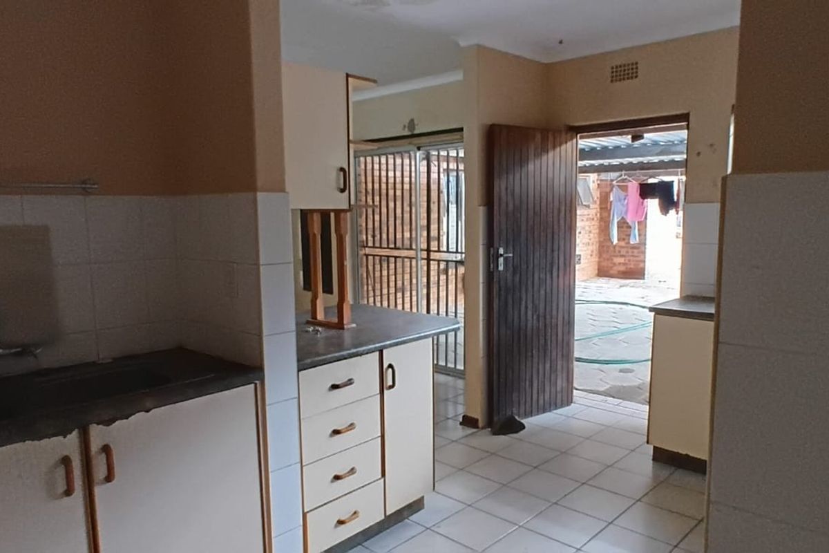 3 Bedroom Duet to Rent in Birdswood , Richards Bay, KwaZulu Natal - Photo 5